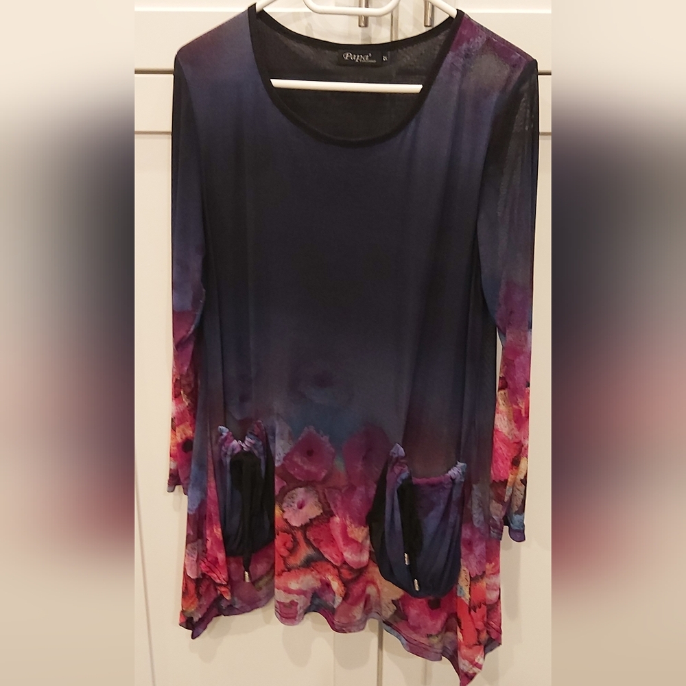 Papa floral tunic top